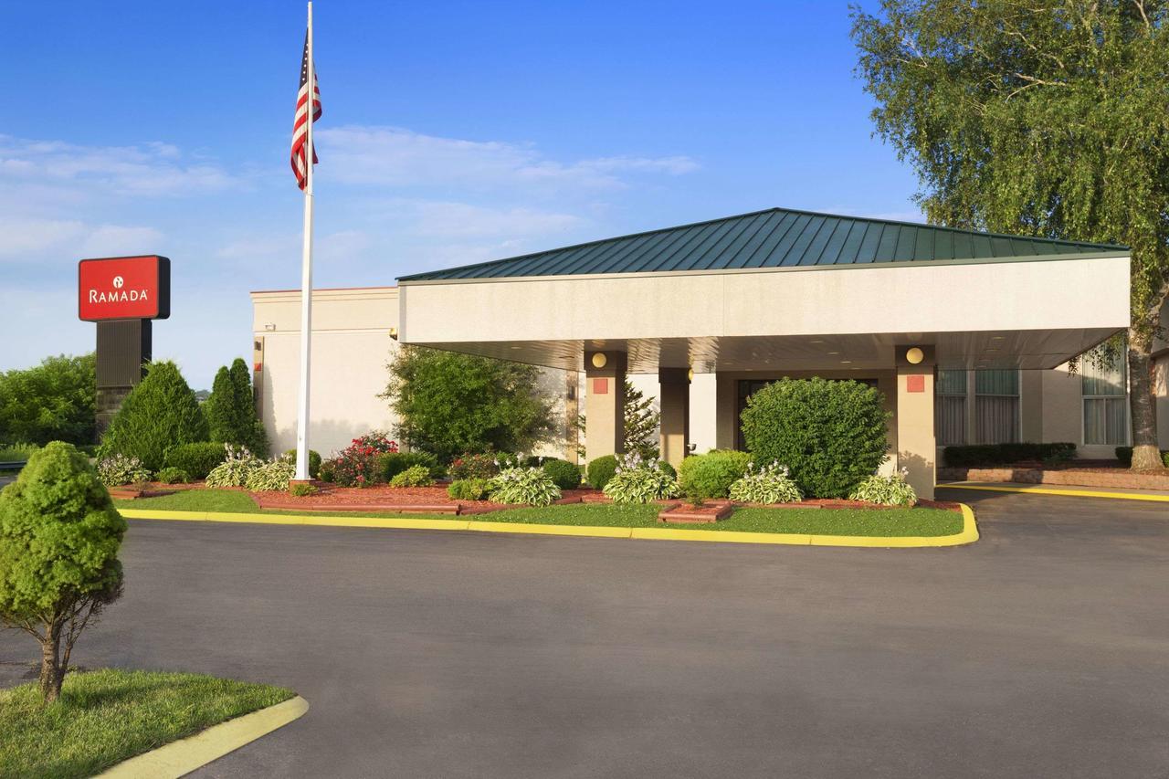 Ramada By Wyndham Cortland Hotel & Conference Center Exterior foto